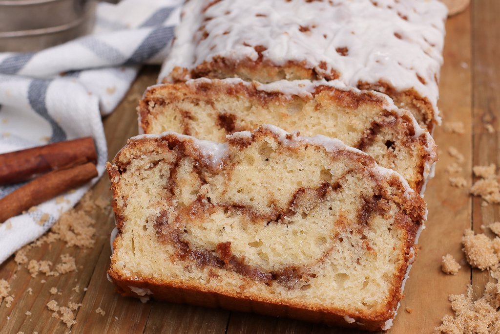 Bake Delicious Cinnamon Roll Bread: Easy Swirled Loaf Recipe